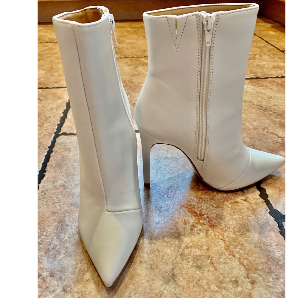 NWT white boots